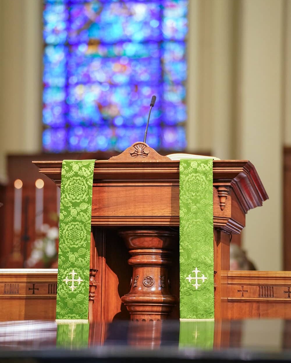 View of the front of Myers Park Covenant Church